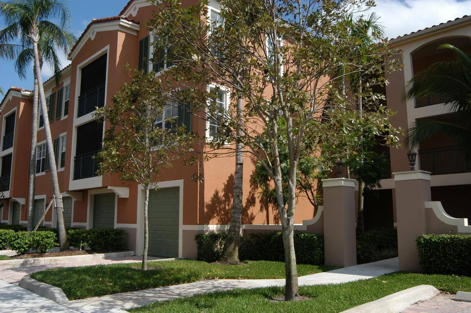 11790 St AndrewsWellington - ST ANDREWS AT POLO CLUB CO condo unit 201 - picture