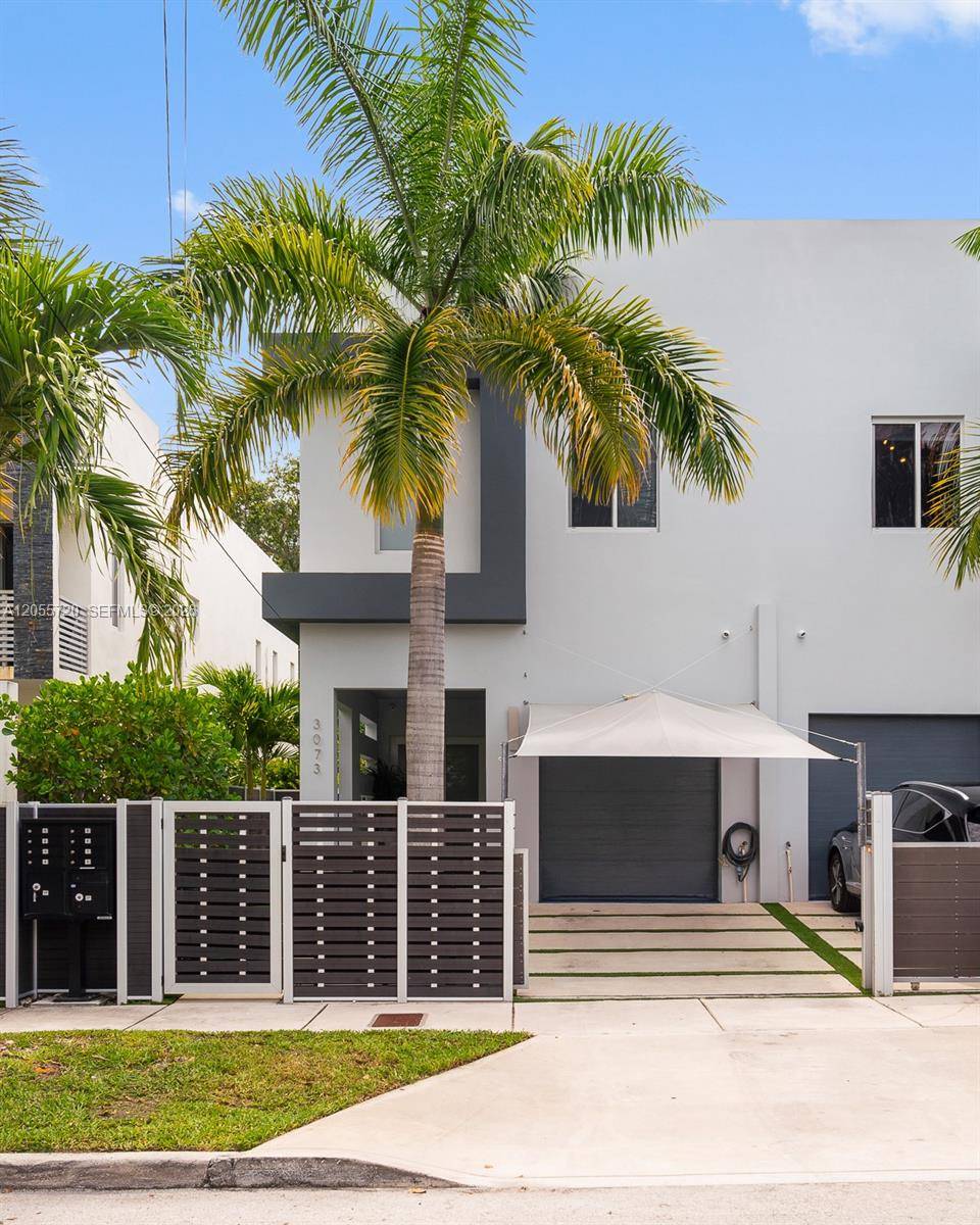 3073 Carter StMiami - LUX AT THE GROVE CONDO BL condo unit 3073 - picture