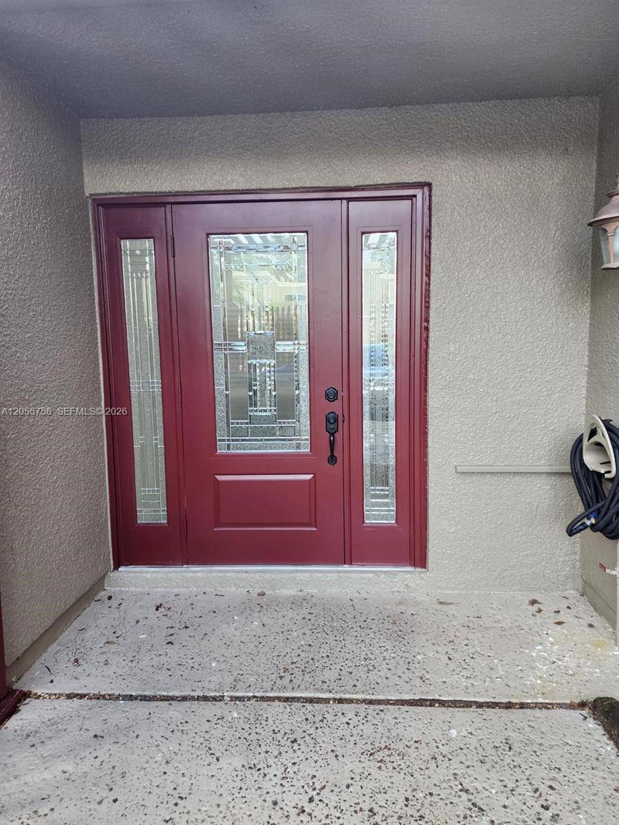 11130 N Lakeview DrPembroke Pines - EVERGLADES SUGAR & LAND C condo unit 1 - picture
