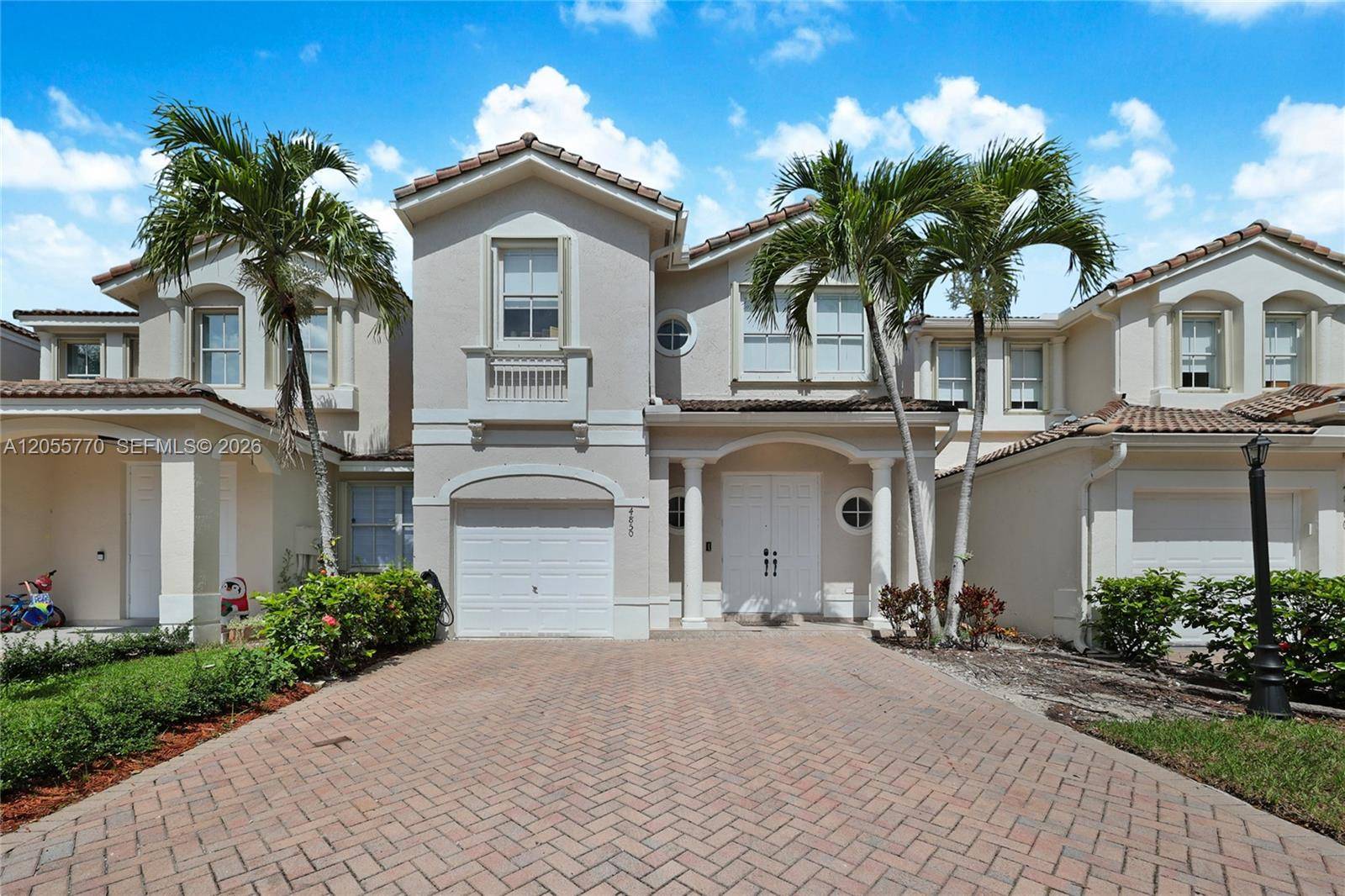 4850 NW 108th PlDoral - picture