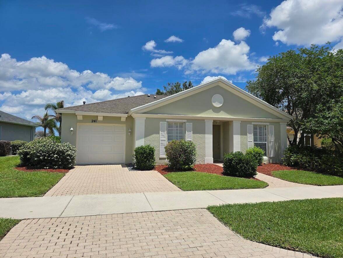 241 SW LAKE FORESTPort St. Lucie - picture