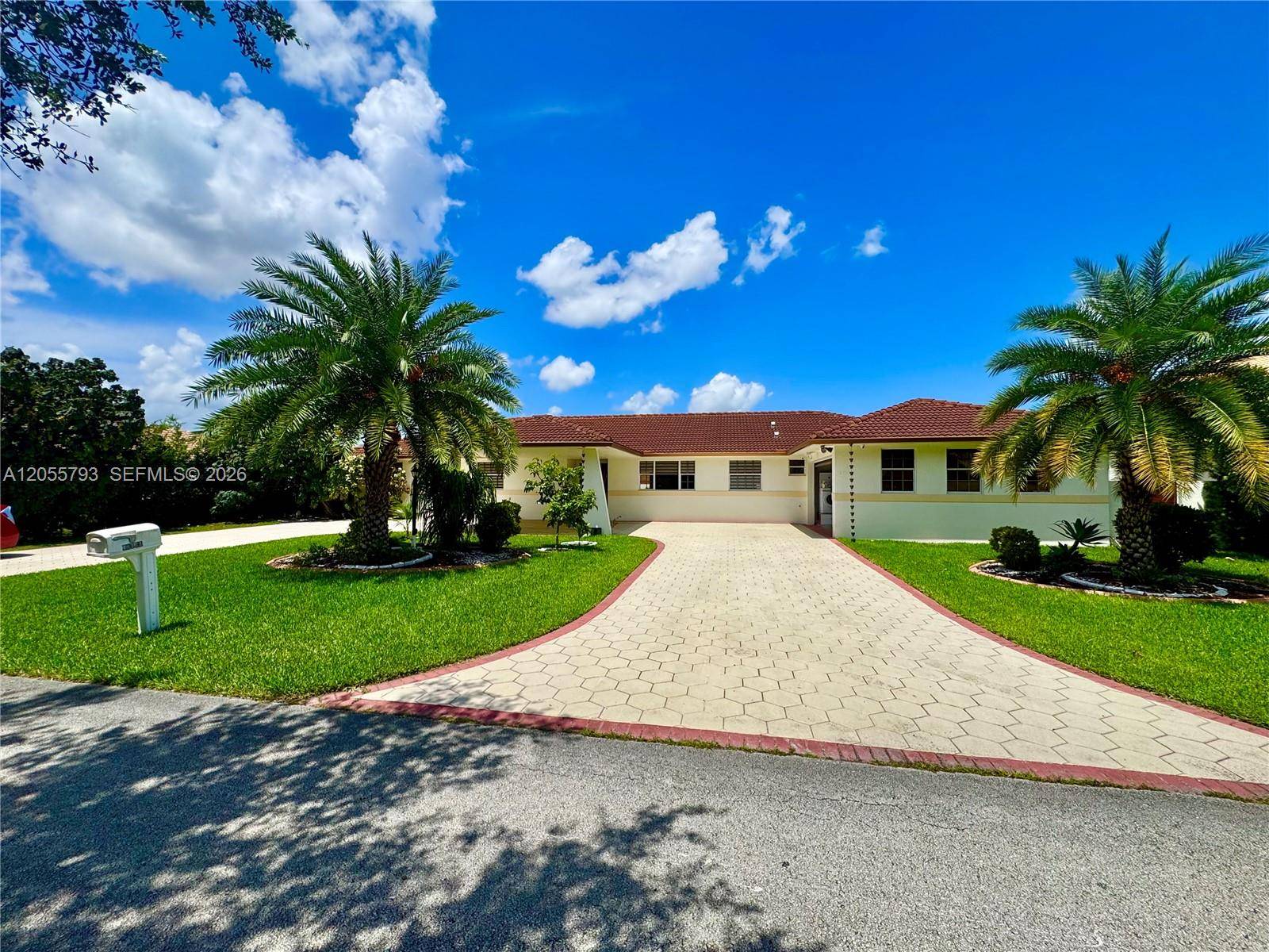 18701 Wentworth DrHialeah - picture