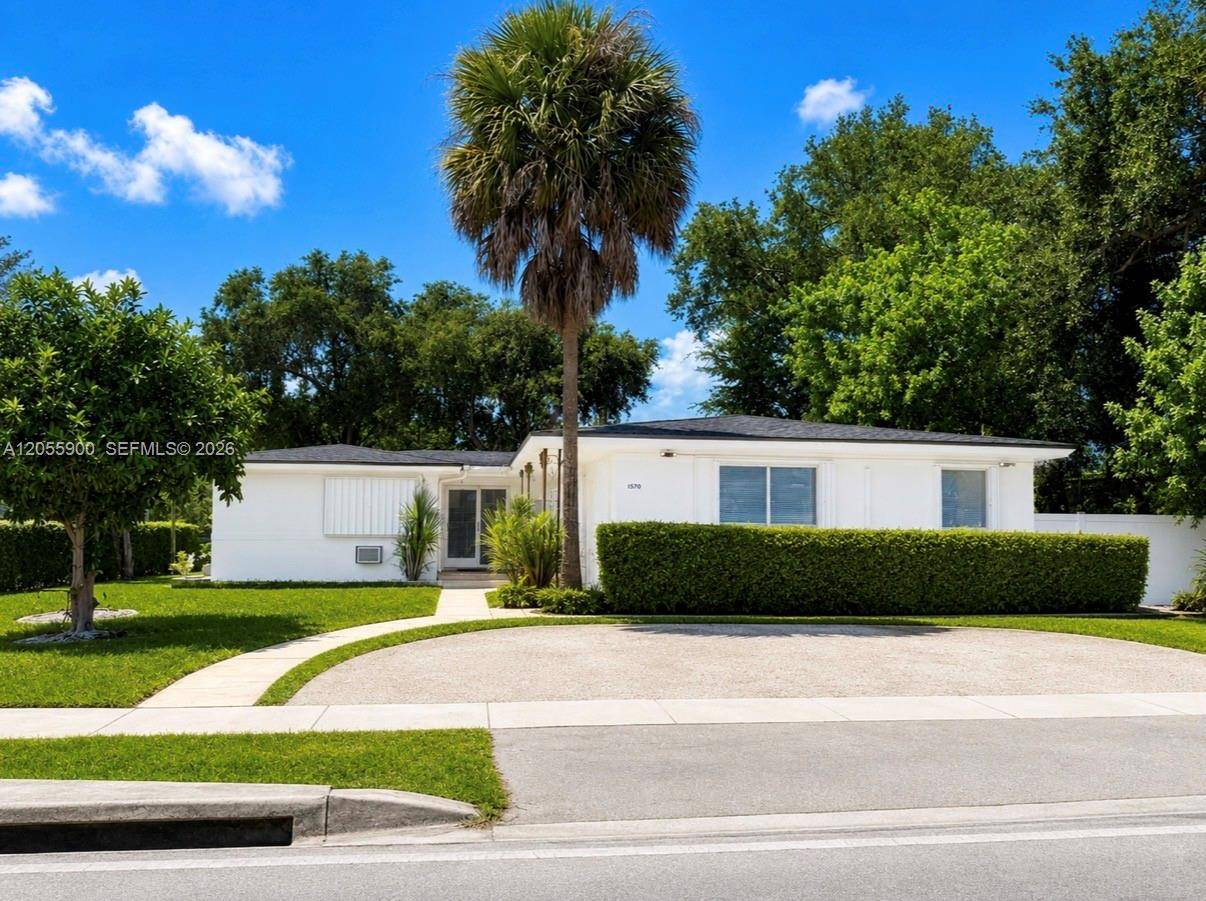1570 NE 130th StNorth Miami - picture