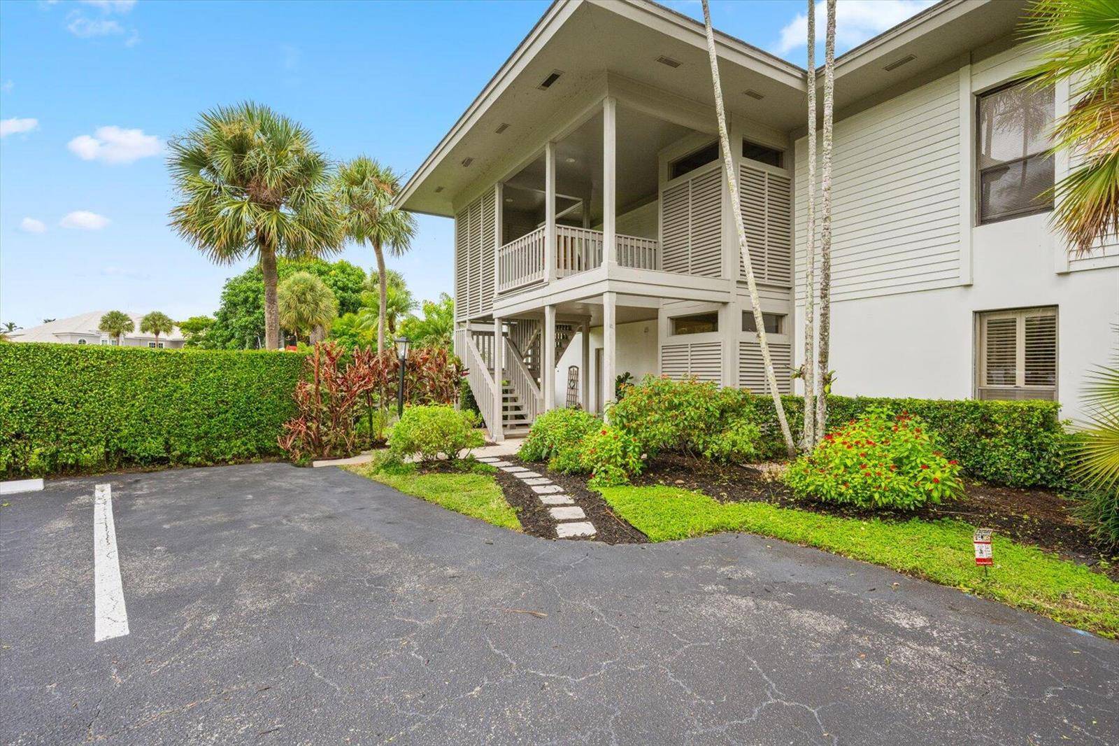 11842 PebblewoodWellington - PEBBLEWOOD CONDO,PALM BEACH POLO condo unit 201 - picture