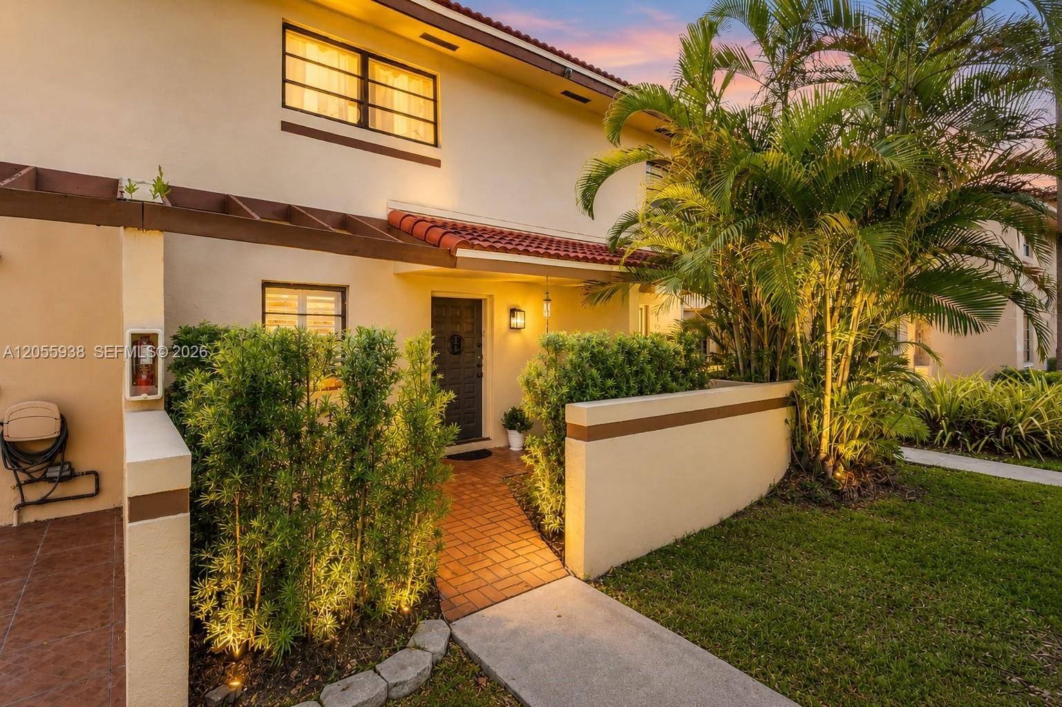 6256 SW 136th CtMiami - KENDALL LAKES EAST PATIO condo unit 104E - picture
