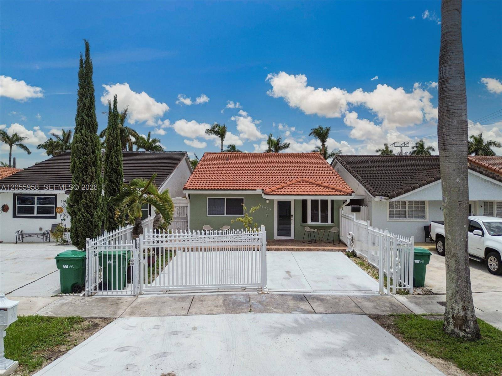 11425 NW 88th CtHialeah Gardens - picture