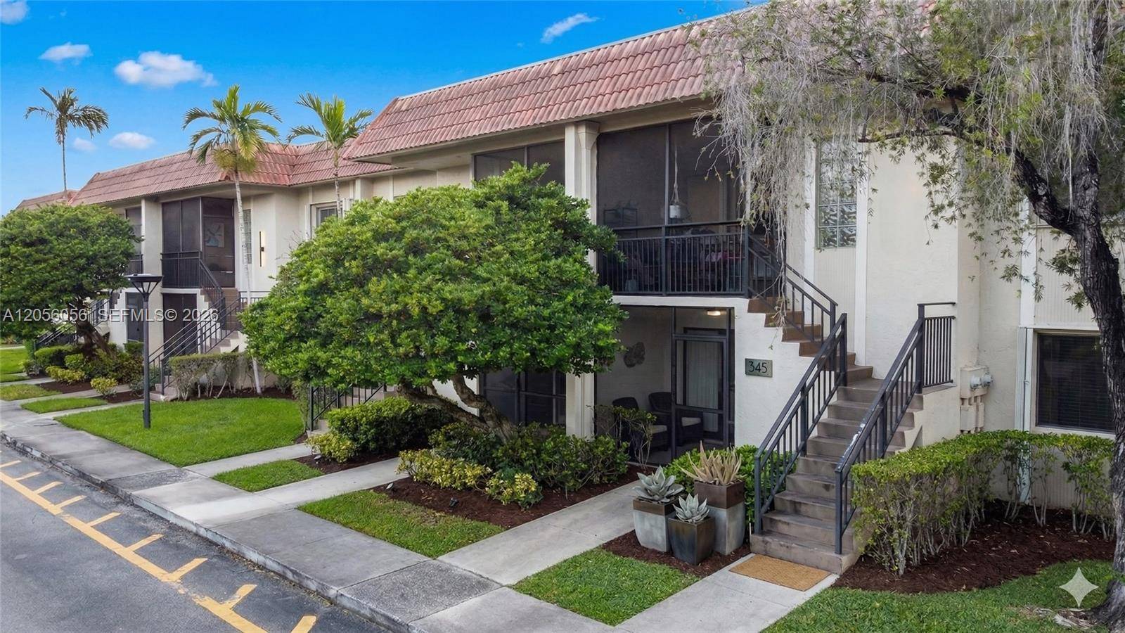 310 Lakeview DrWeston - RACQUET CLUB APTS AT BONA condo unit 105 - picture