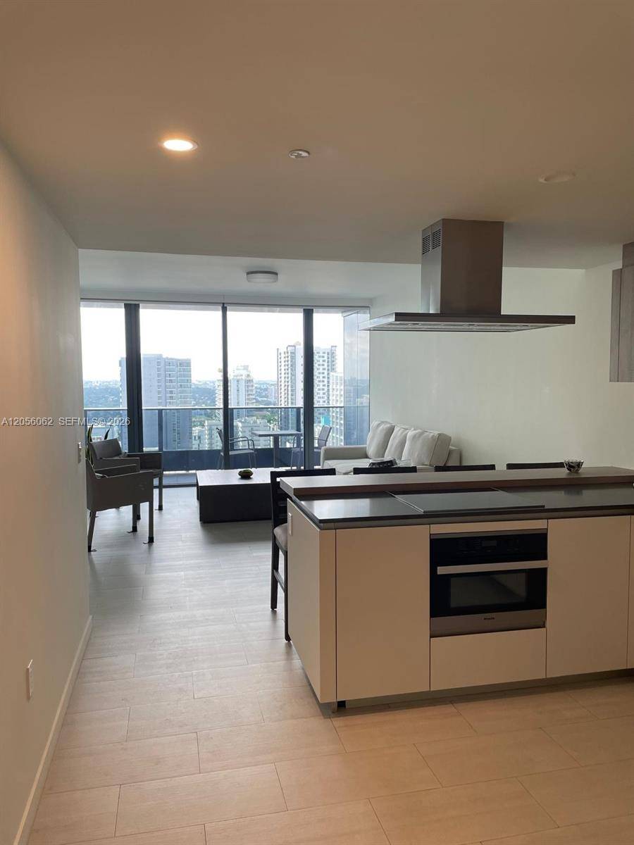 1000 Brickell PlazaMiami - BRICKELL FLATIRON condo unit 2404 - picture