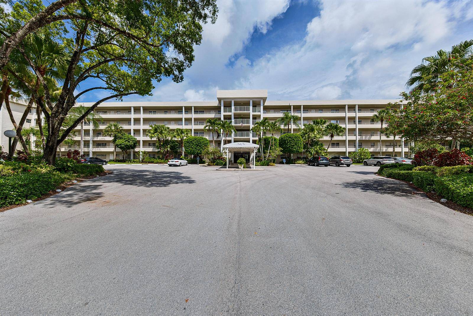804 CYPRESSPompano Beach - PALM AIRE COUNTRY CLUB condo unit 503 - picture