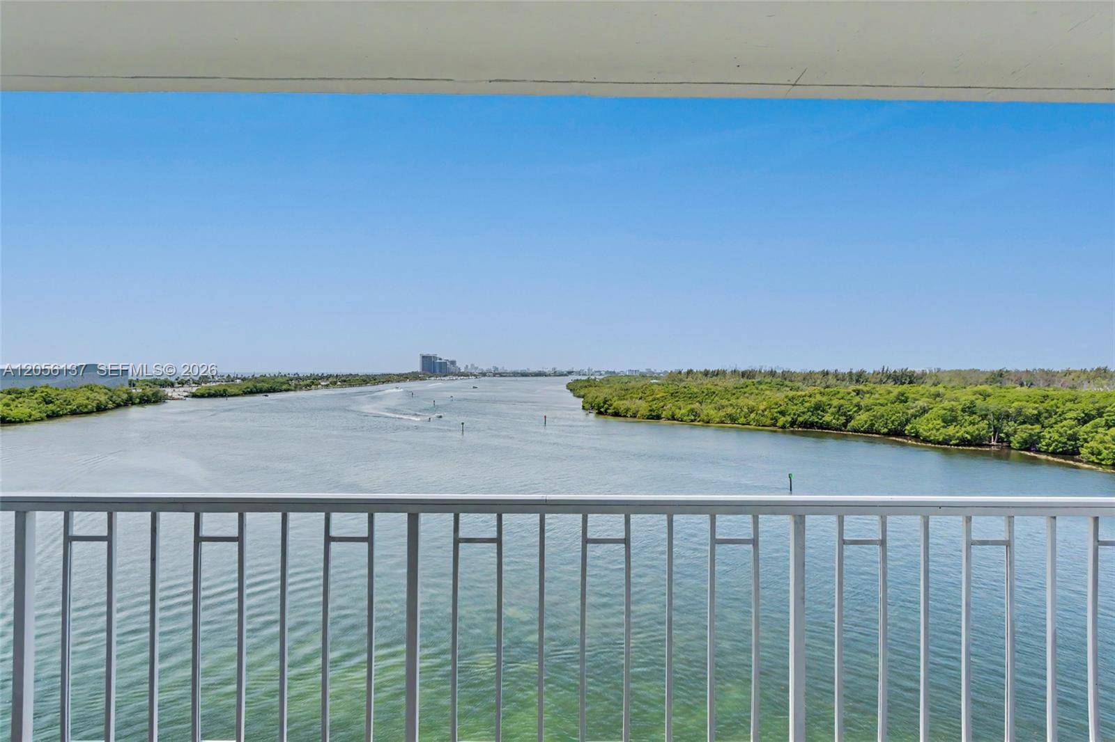 500 Bayview DrSunny Isles Beach - ARLEN HOUSE WEST CONDO,ARLEN HOUSE condo unit 822 - picture
