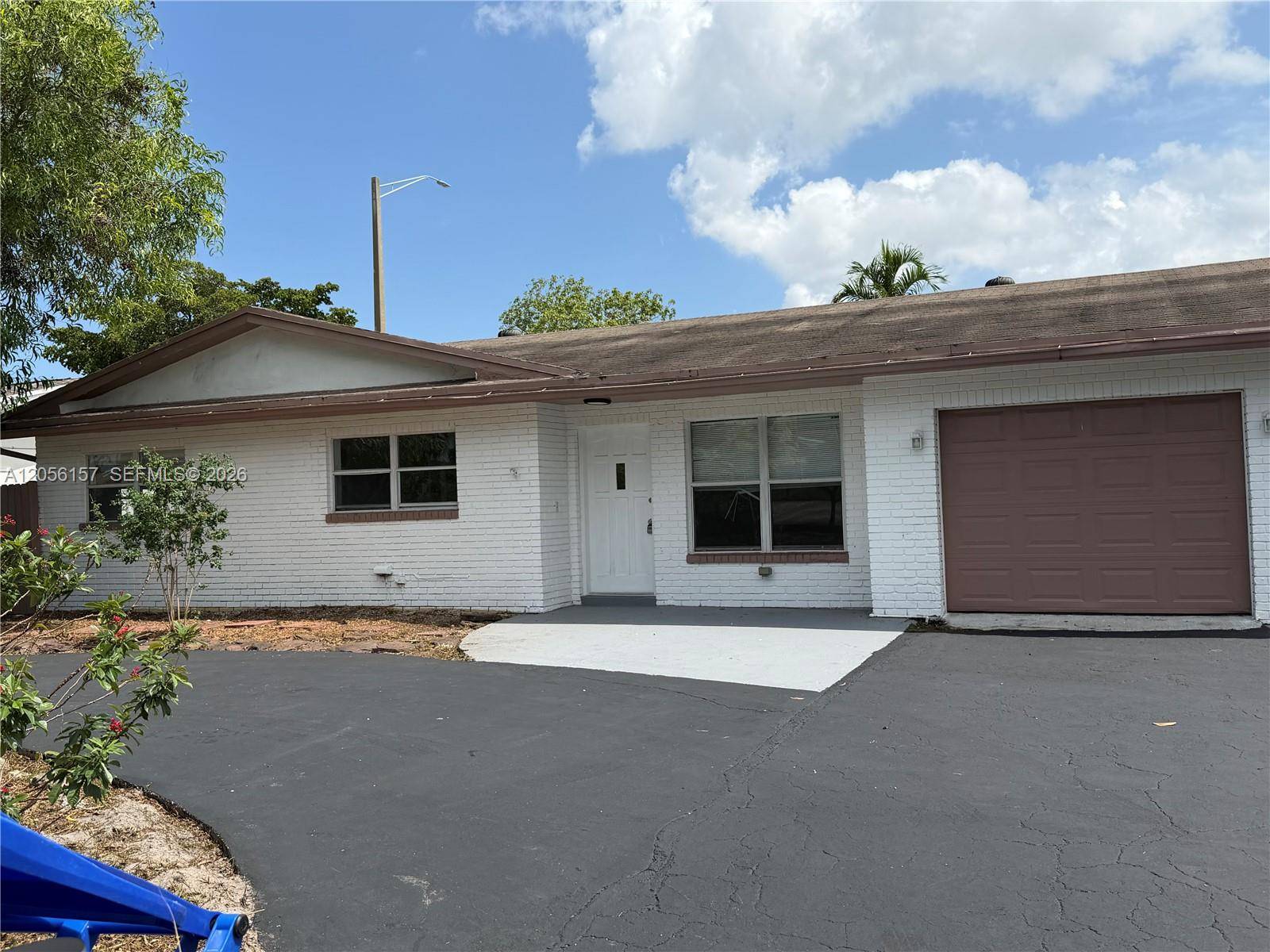 3160 NW 63rd StFort Lauderdale - picture