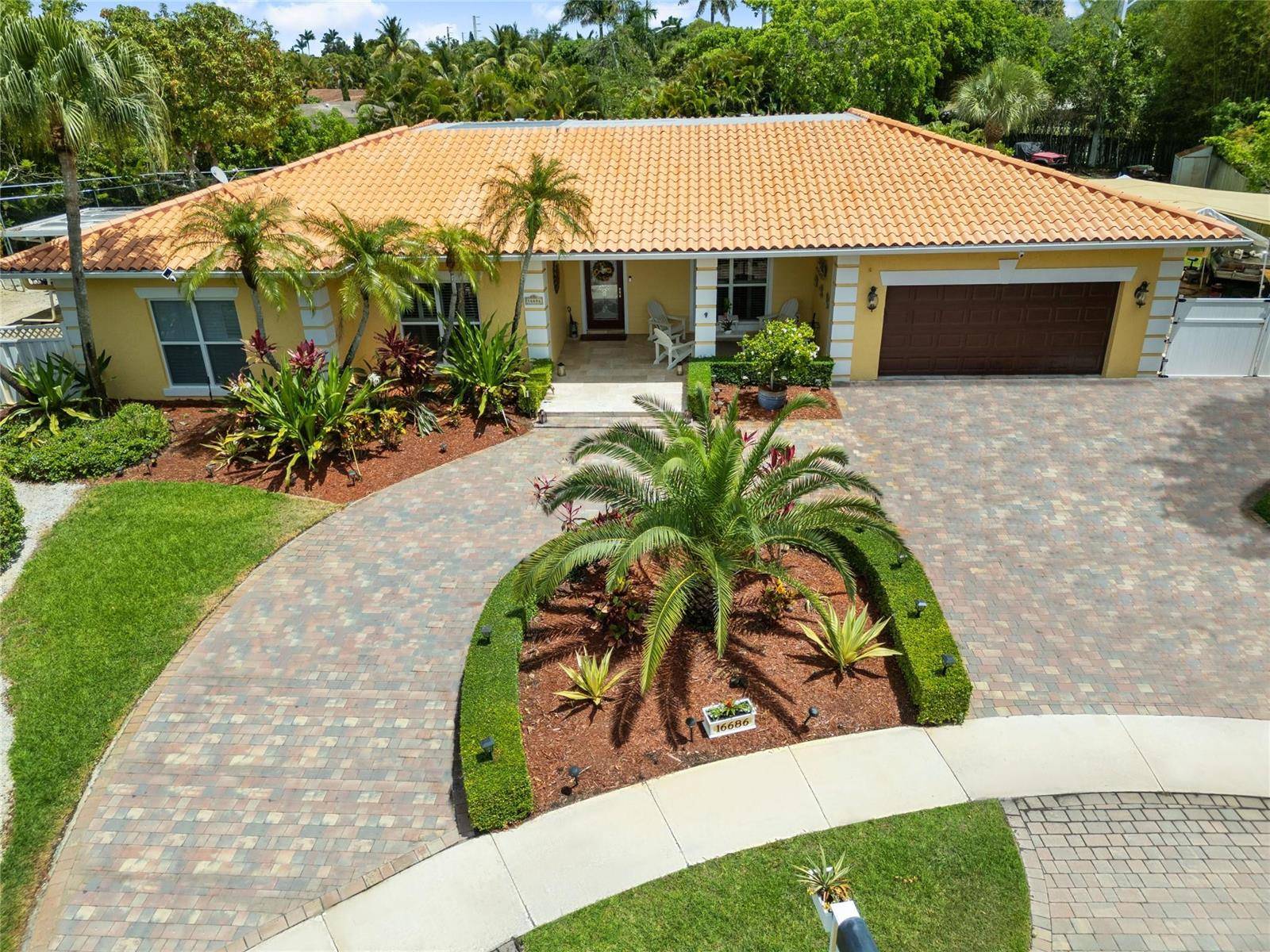 16686 GOLFVIEWWeston - picture