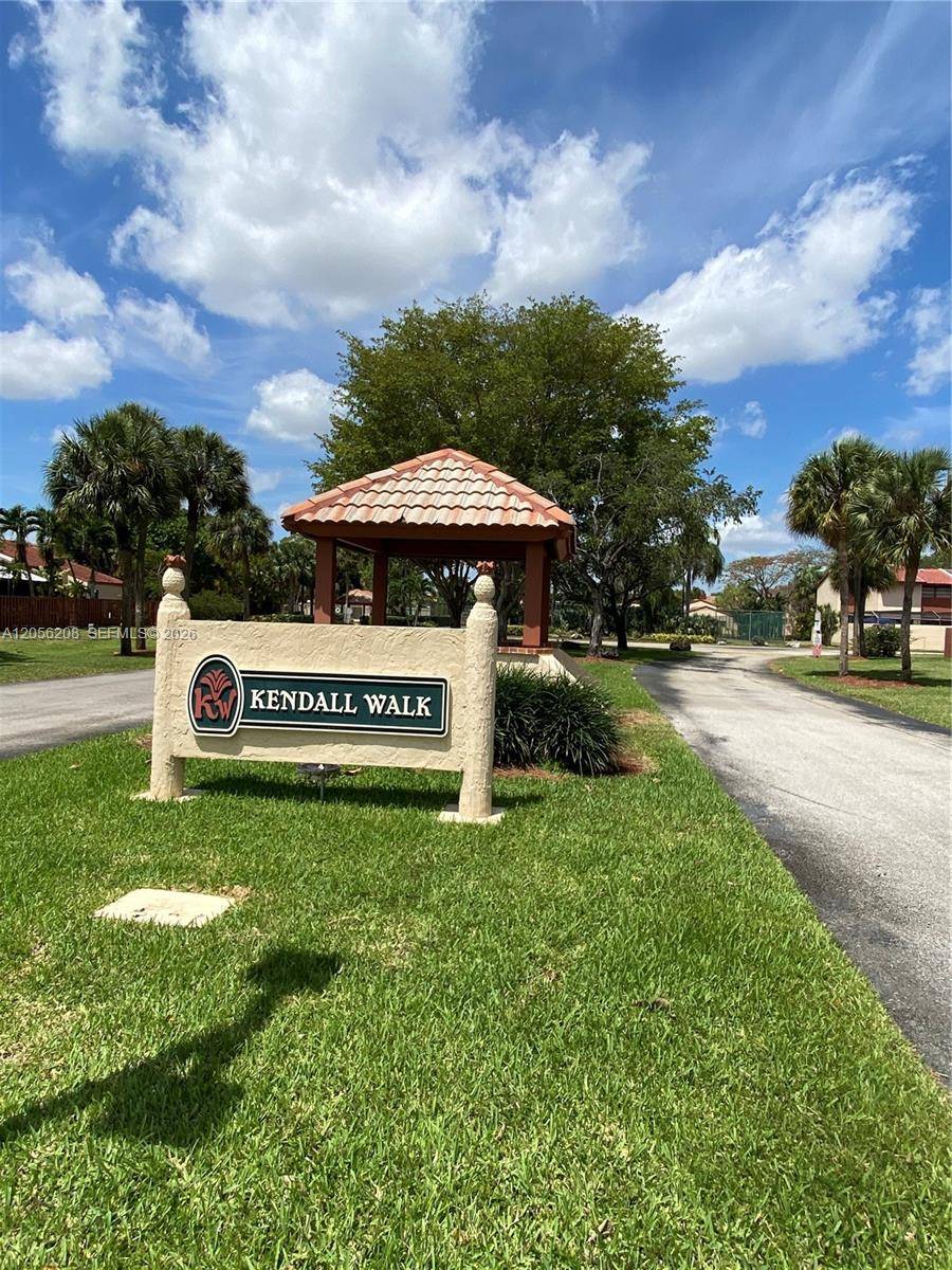 8947 SW 149th PlMiami - picture