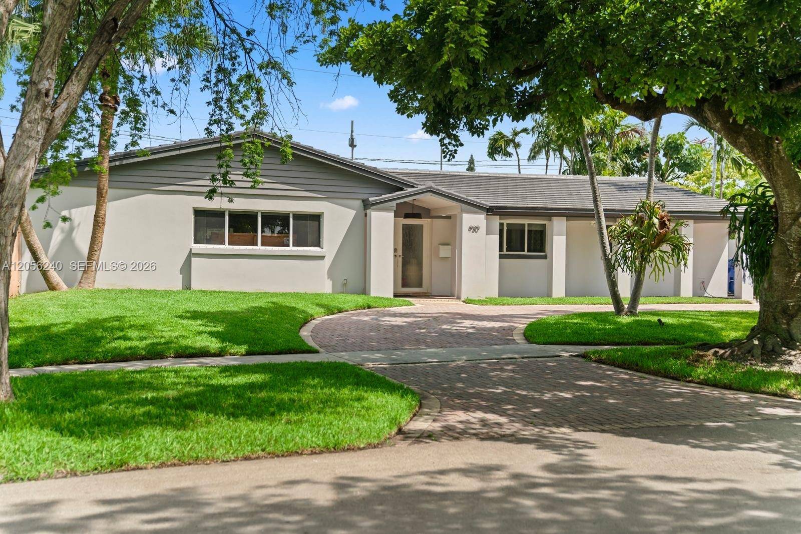 930 NE 182nd TerNorth Miami Beach - picture