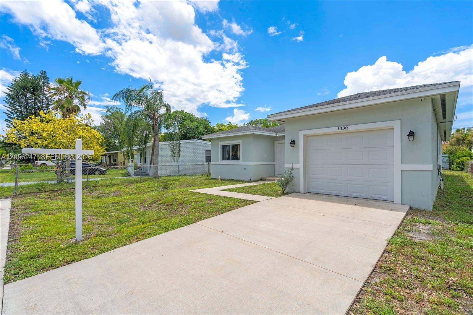 1330 NW 11th StFort Lauderdale - picture