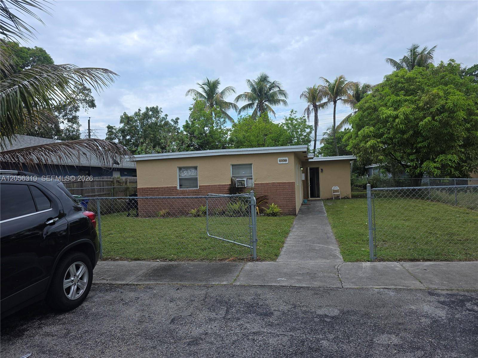 2930 NW 8th StFort Lauderdale - picture
