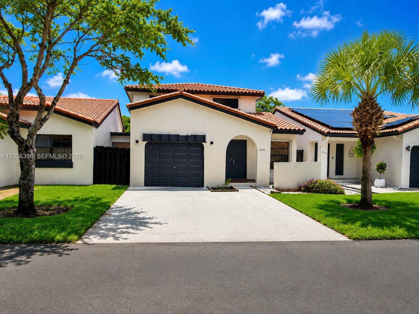 17343 NW 66th PlHialeah - picture