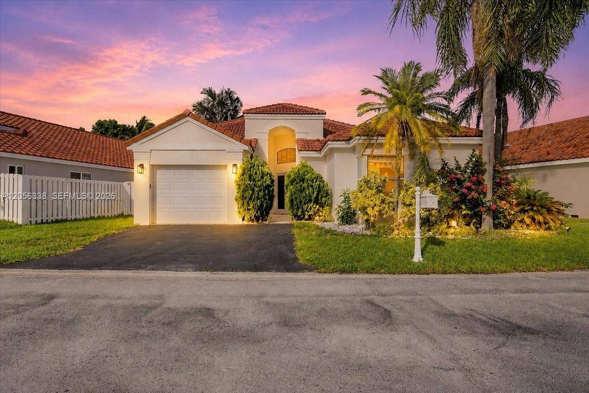 325 Somerset WayWeston - picture