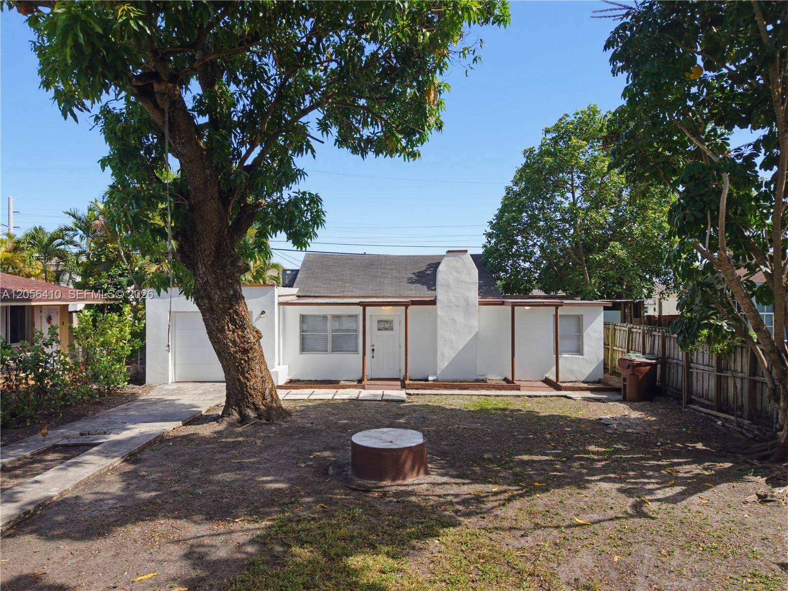 76 W 14 StHialeah - picture