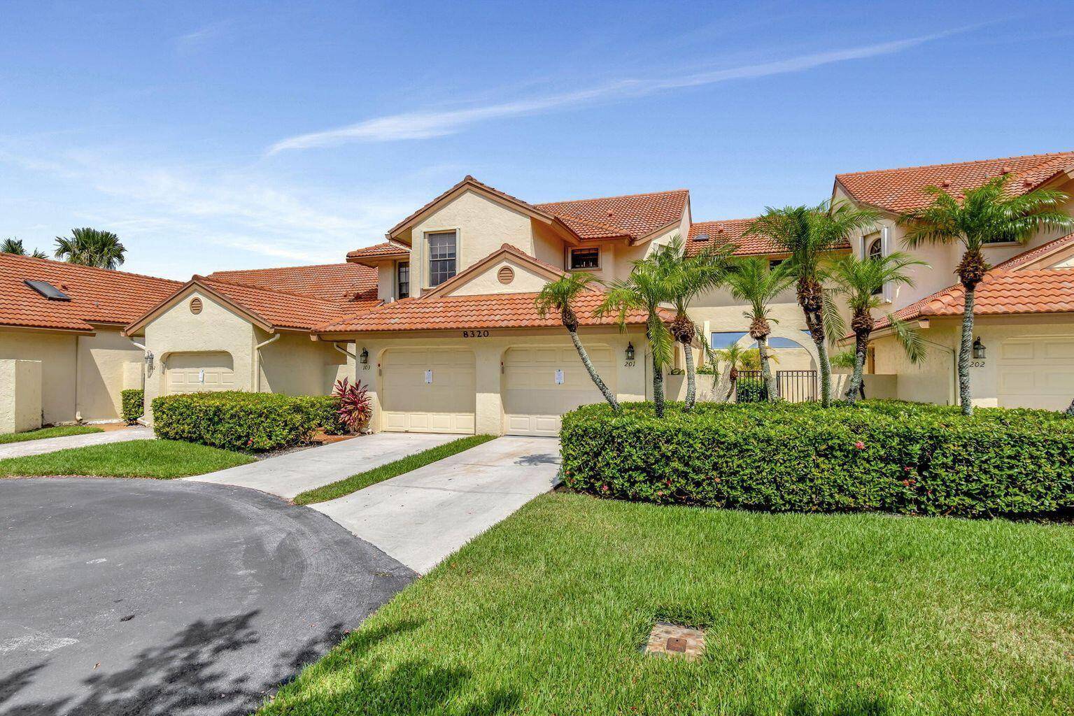 8320 WATERLINEBoynton Beach - HARBOURS AT ABERDEEN CONDO condo unit 201 - picture