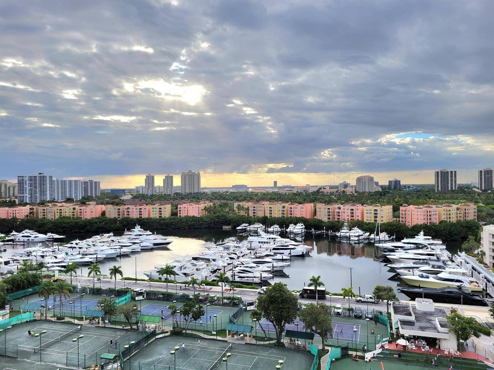 19707 TURNBERRYAventura - TURNBERRY ISLE CONDO,Turnberry Isle North condo unit 14D - picture