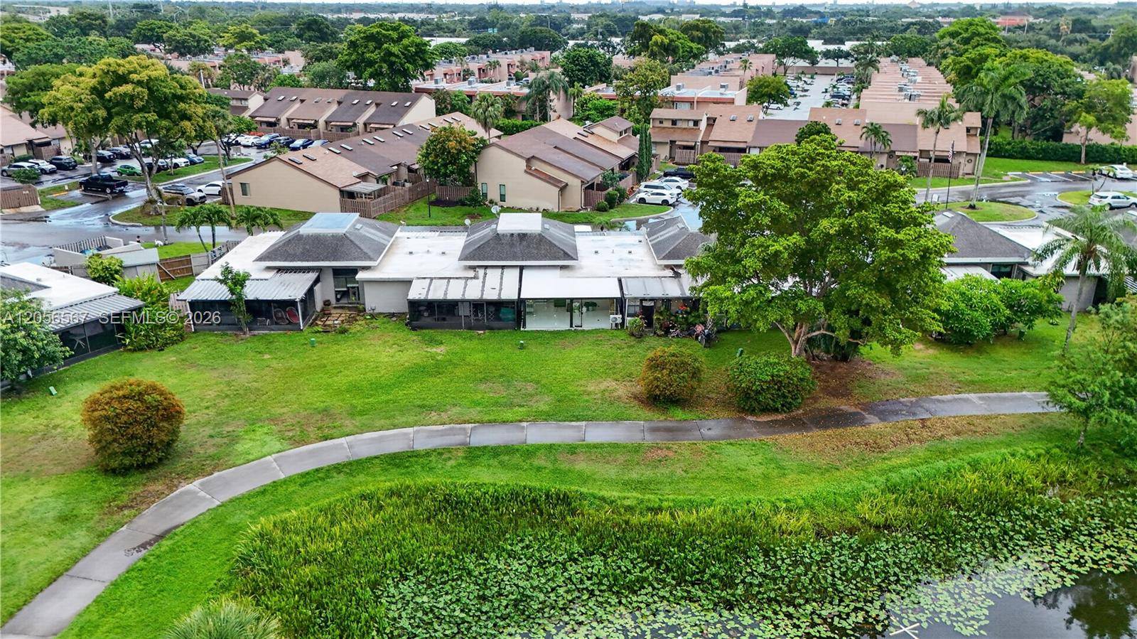 2275 SW 81st AveDavie - ARROWHEAD COUNTRY CLUB VI condo unit 130 - picture