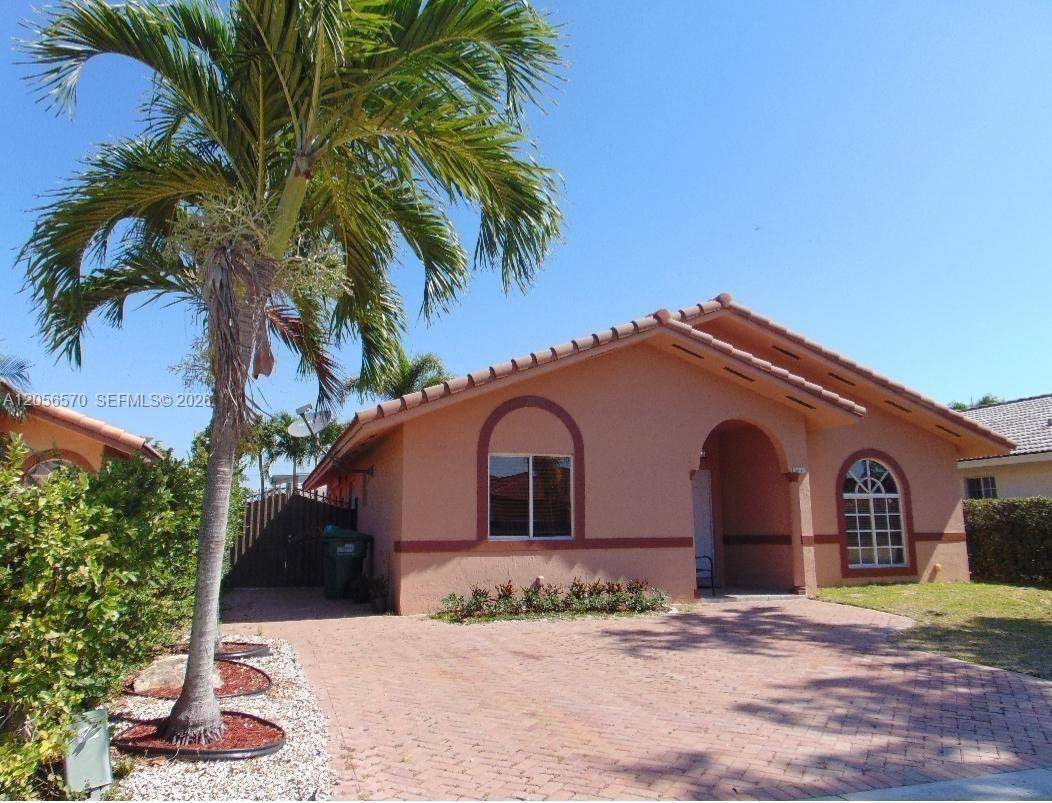 13817 SW 154th StMiami - picture