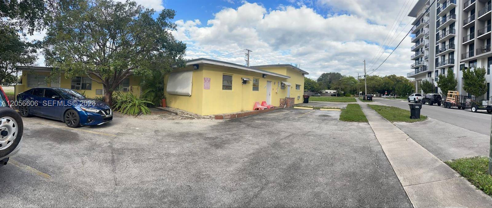 12610 NE 11th AveNorth Miami - picture