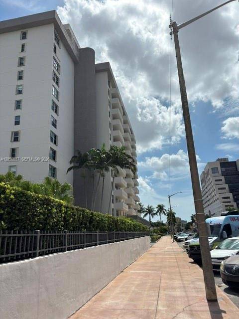 625 Biltmore WayCoral Gables - GABLES PLAZA CONDO condo unit 1201 - picture