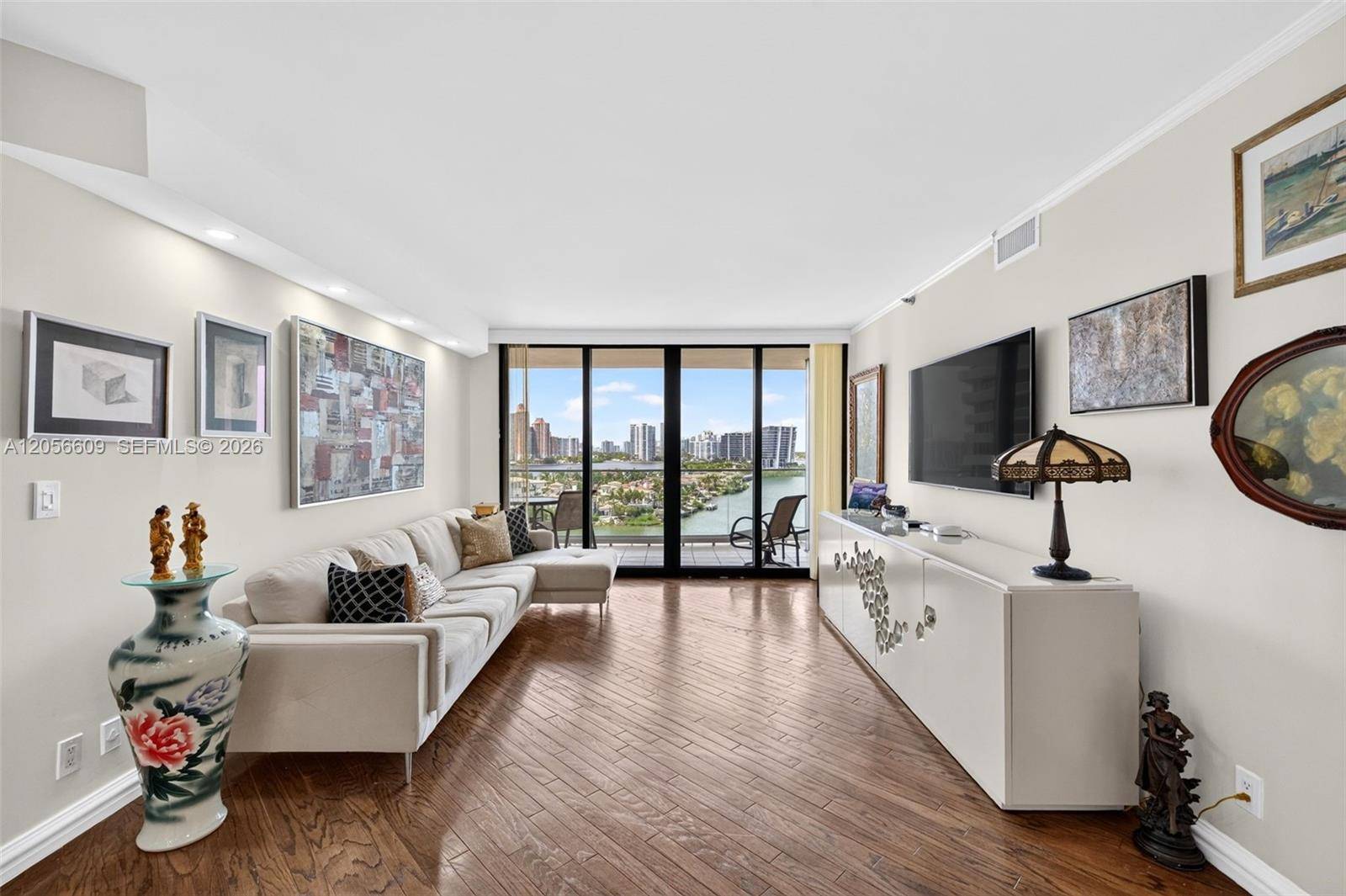 2800 Island BlvdAventura - 2800 ISL BLVD WILLIAMS IS,WILLIAMS ISLAND condo unit 1005 - picture