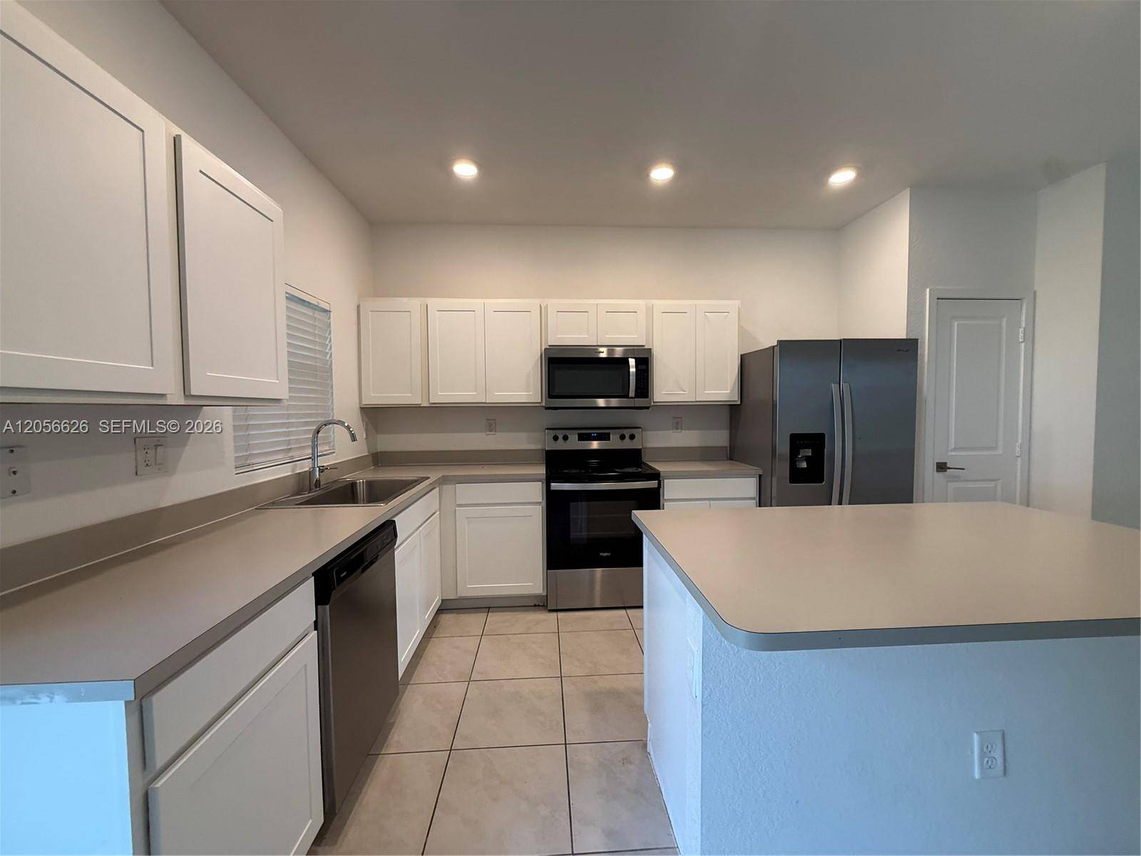 721 SW 11th StFlorida City - picture
