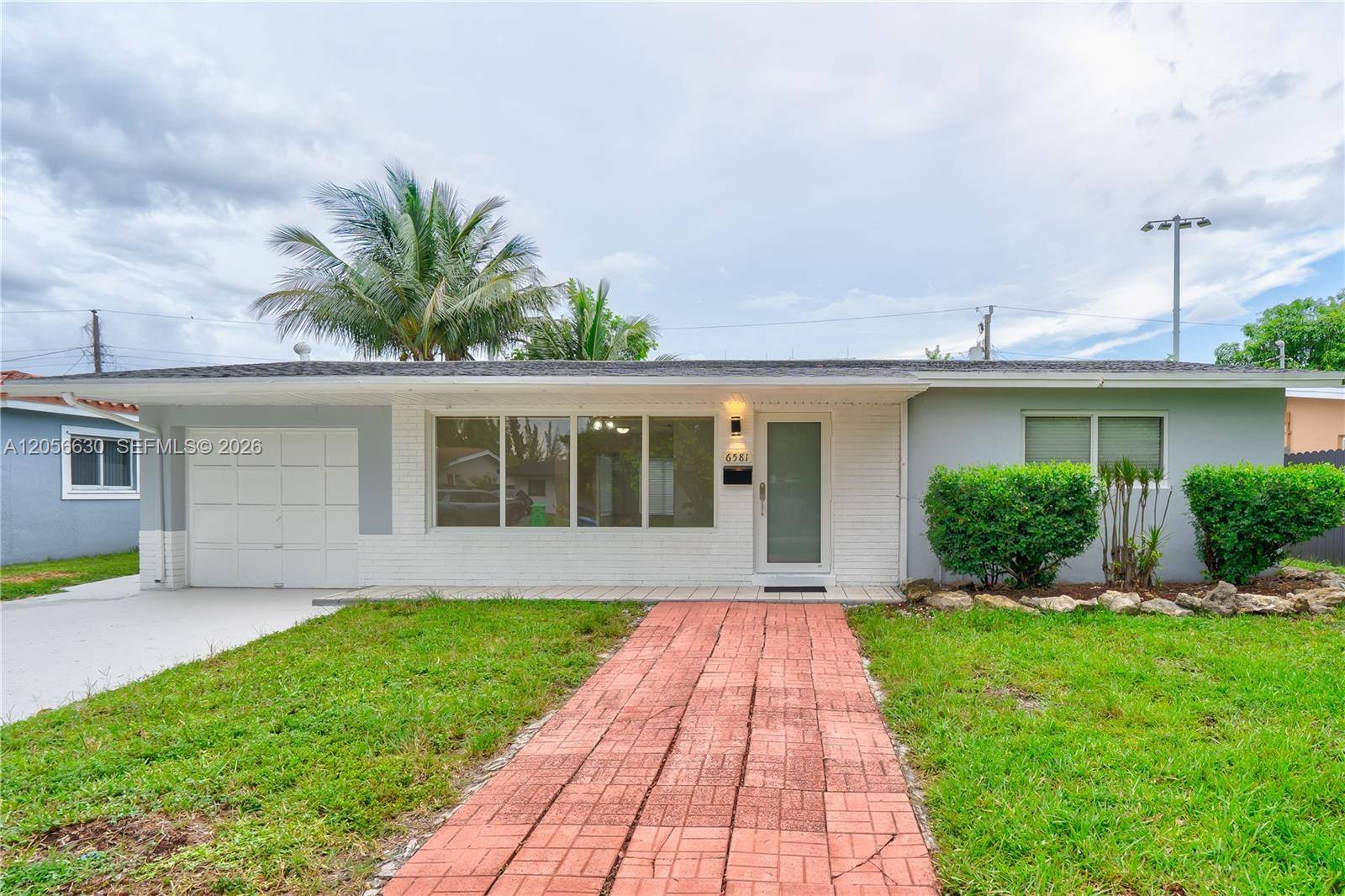 6581 NW 22nd StSunrise - picture