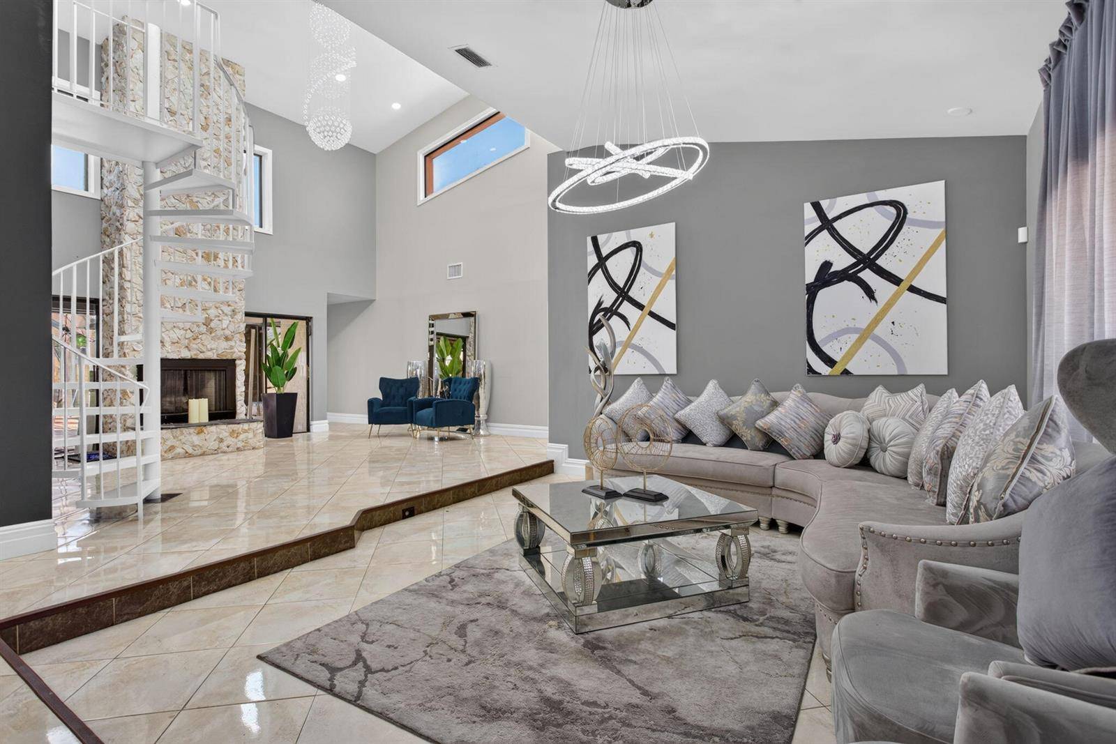 7355 NW 83RDTamarac - picture