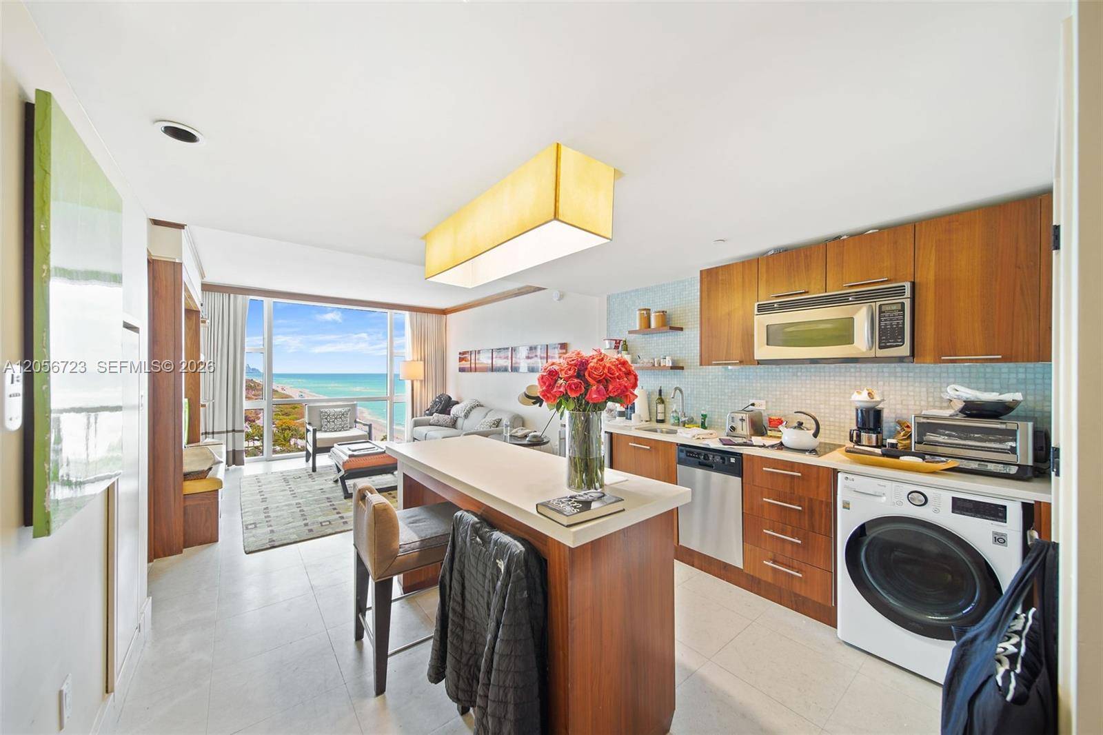 6801 Collins AveMiami Beach - CENTRAL CARILLON BEACH condo unit 1015 - picture