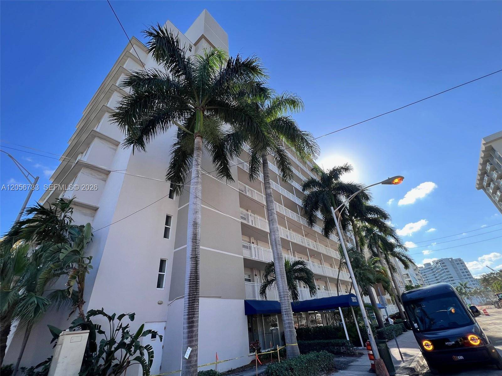 1300 Lincoln RdMiami Beach - LINCOLN TOWERS CONDO condo unit D304 - picture