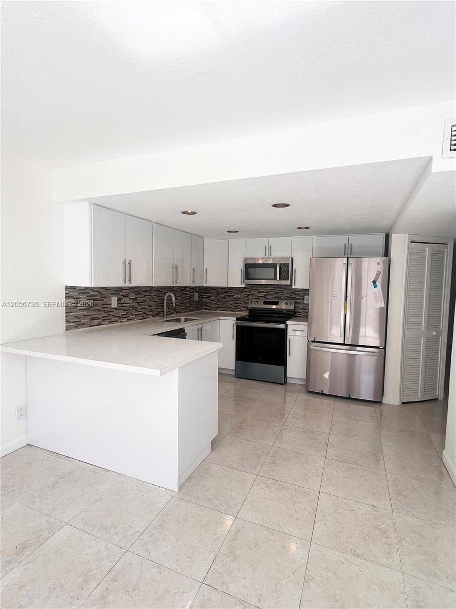 3770 SW 59th TerDavie - TOWNHOUSES AT NOVA condo unit 53 - picture