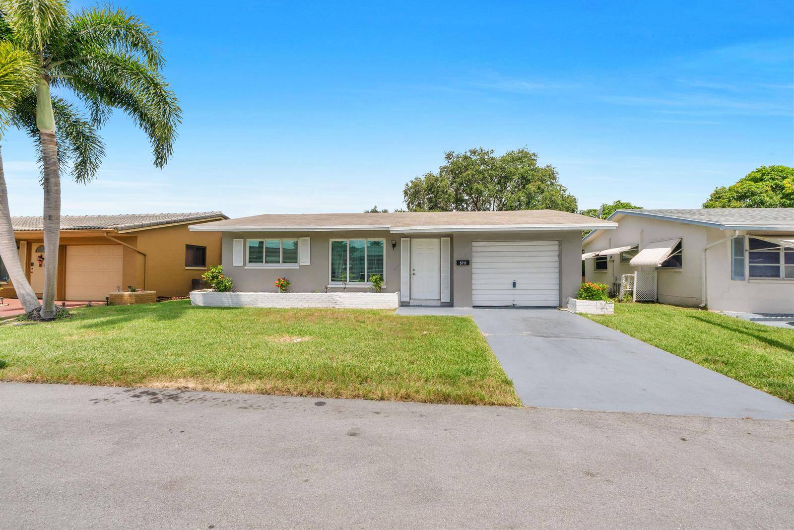 5711 NW 65THTamarac - picture