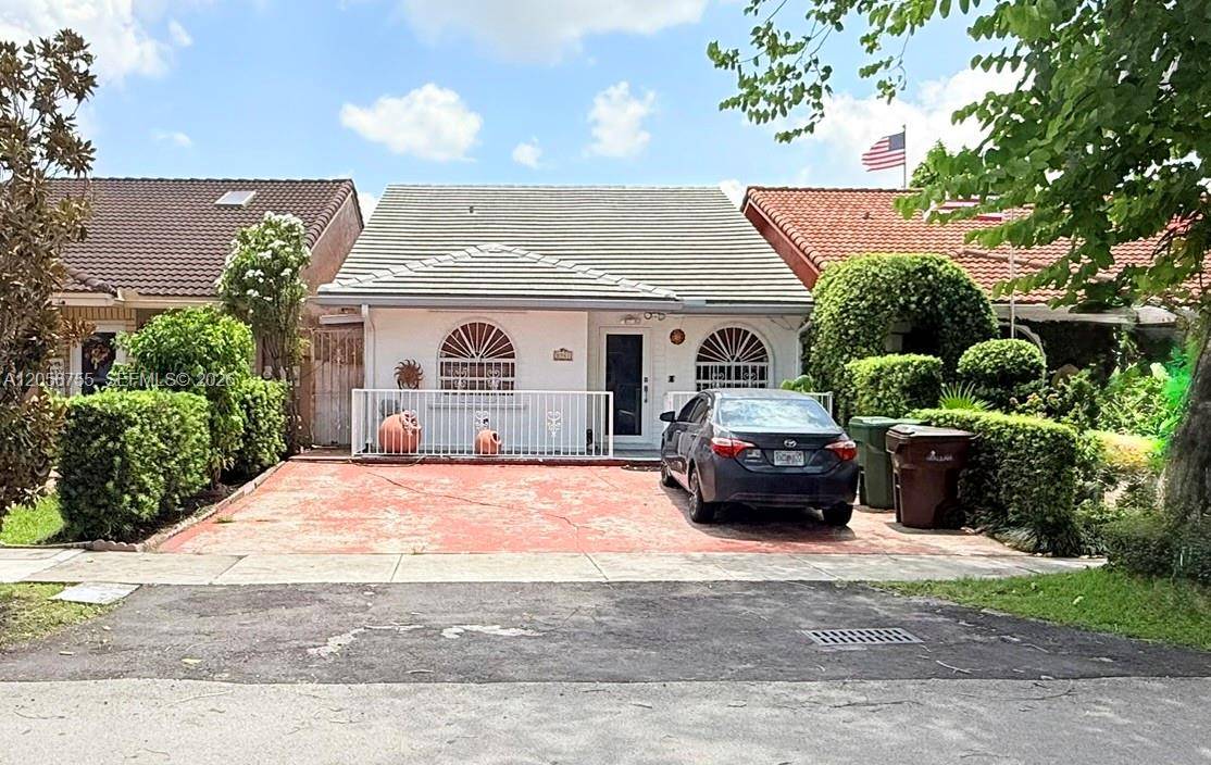 5941 W 20th LnHialeah - picture