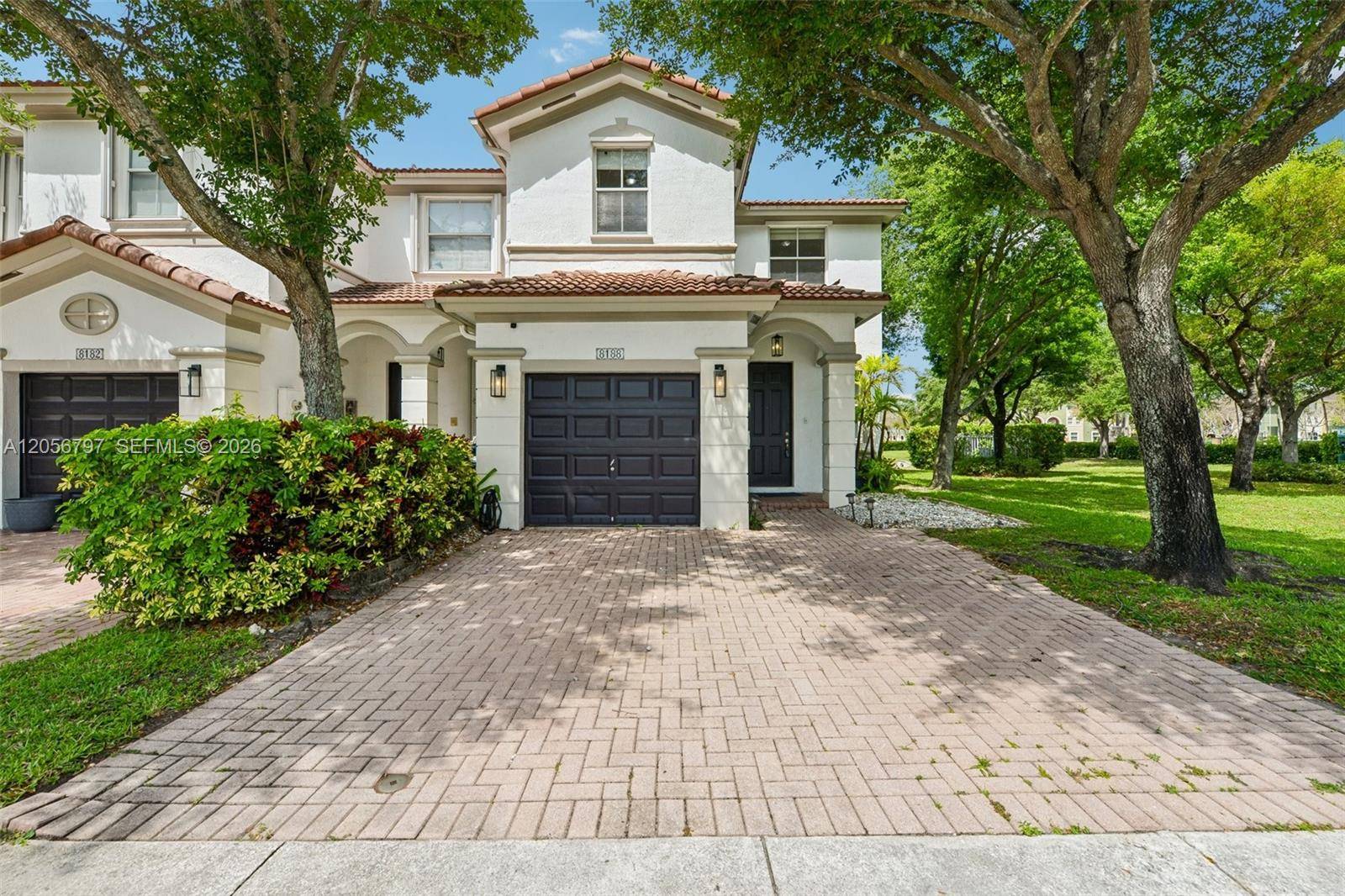 8188 NW 108th PlDoral - ISLANDS AT DORAL 1ST ADDN condo unit - - picture