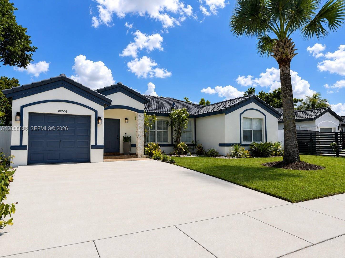 10704 SW 167th StMiami - picture