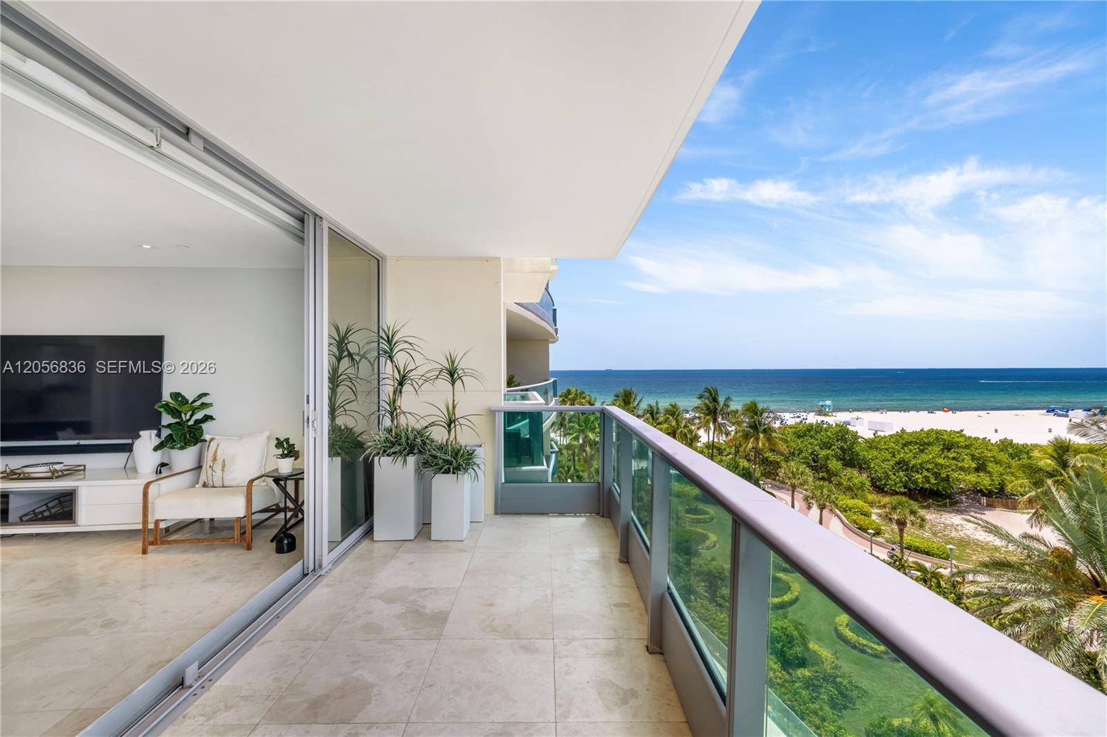 1455 Ocean DrMiami Beach - Il Villaggio condo unit 703 - picture