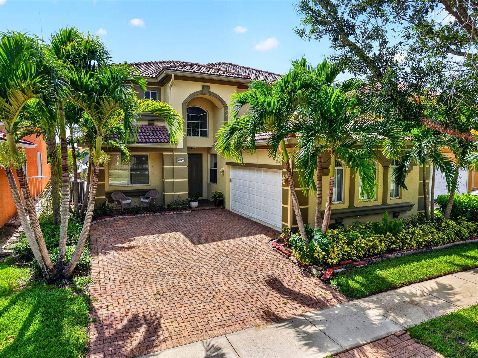 809 TrianaWest Palm Beach - picture