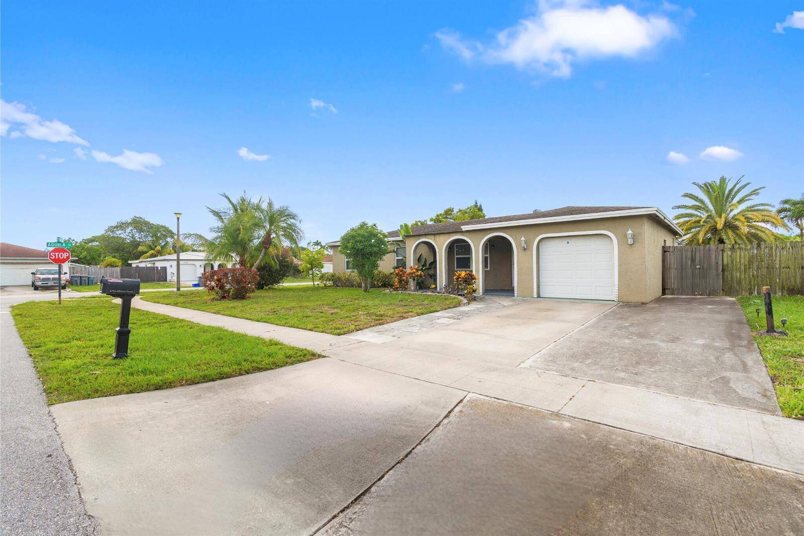 4784 AlfrescoBoca Raton - picture