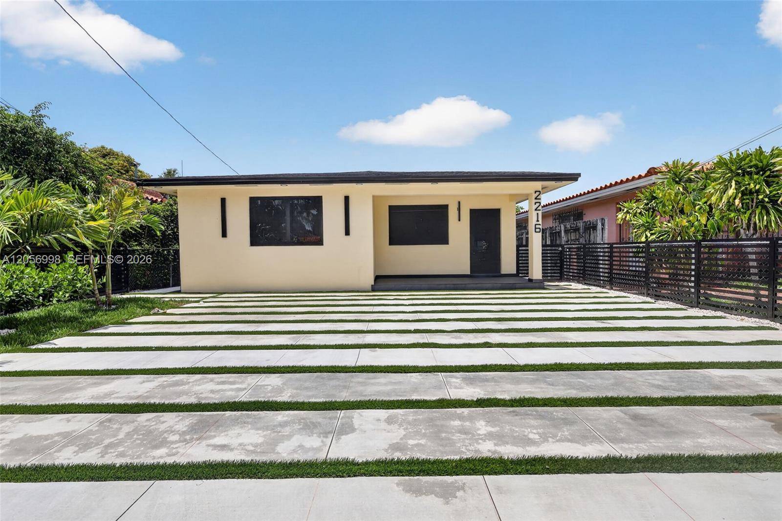 2216 SW 62nd AveMiami - picture