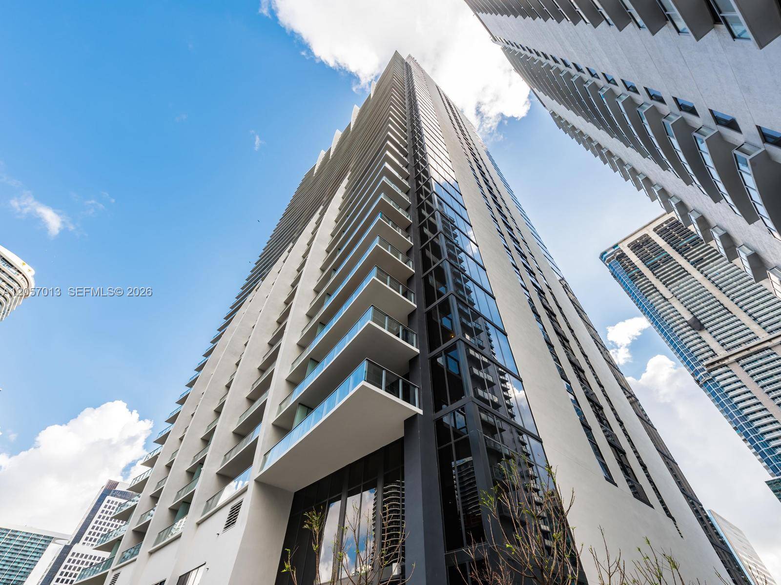 1010 Brickell AveMiami - 1010 BRICKELL CONDO condo unit 3701 - picture
