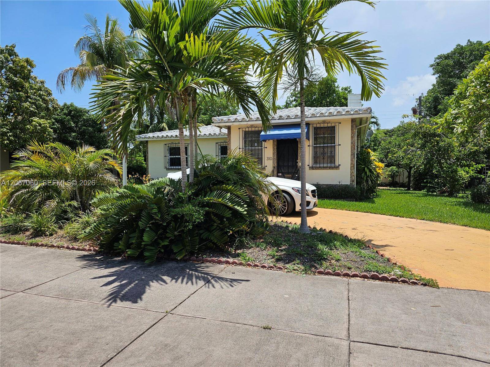 310 Ponce De Leon BlvdCoral Gables - picture