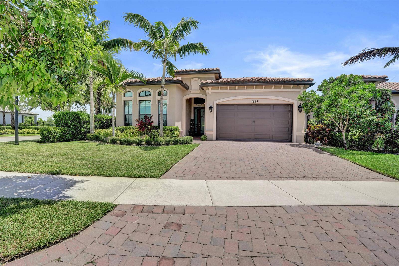 7655 SEACOASTParkland - picture