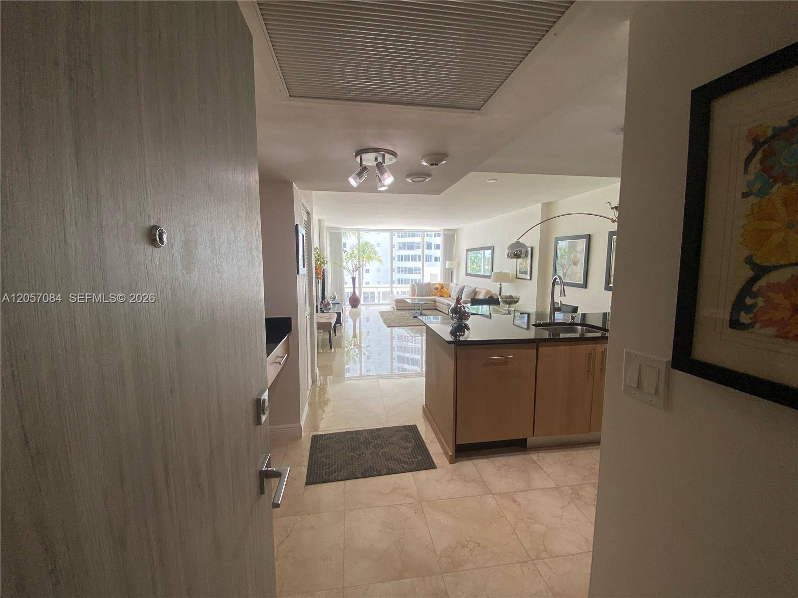 10275 Collins AveBal Harbour - HARBOUR HOUSE condo unit 215 - picture