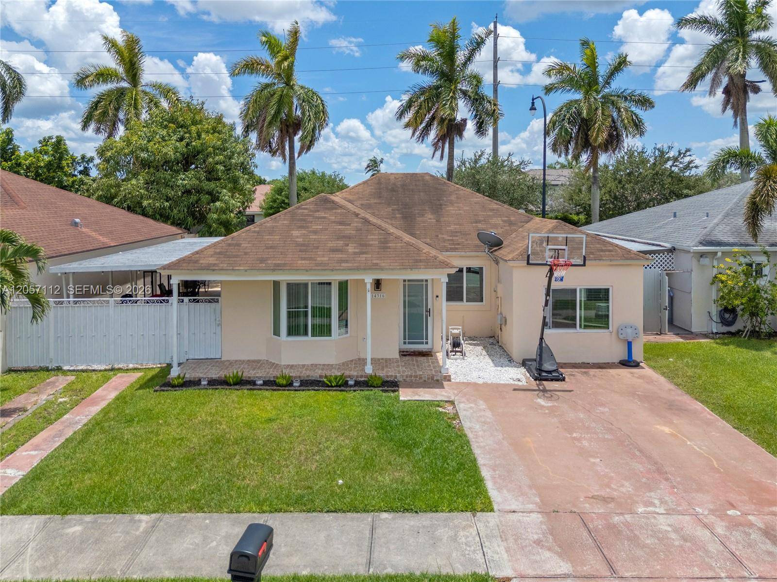 14316 SW 159th TerMiami - picture