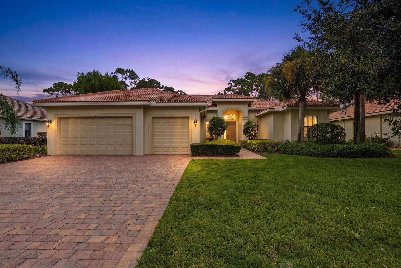 2553 NW CRYSTAL LAKEJensen Beach - picture